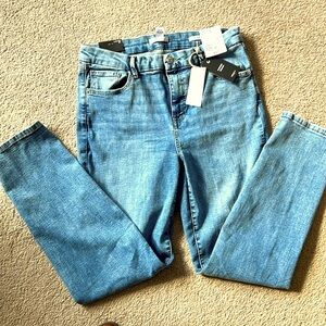 NWT Forever 21 curved midrise skinny leg jean size 31.